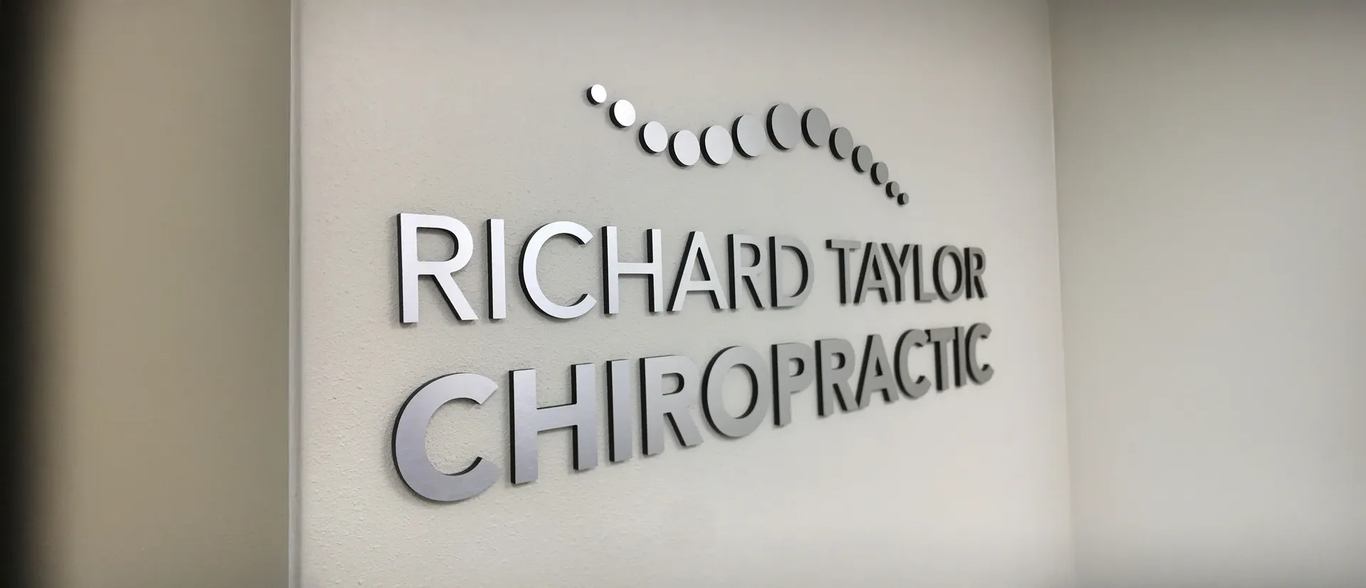 custom aluminum signs